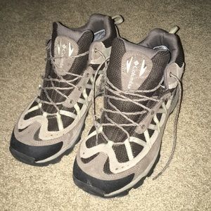 Ashland Mid Omni-Tech Hiking Boots